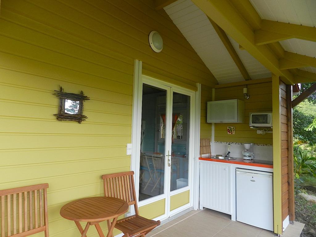Coco D'Iles Apartment Terre-de-Bas Екстериор снимка